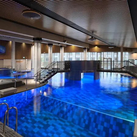 Club 4*